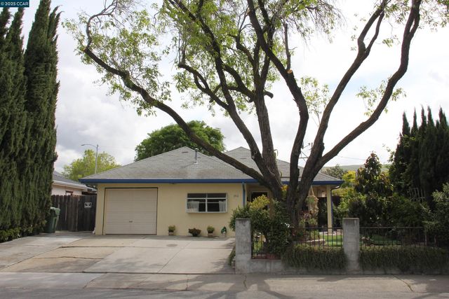 340 Carnegie Dr, Milpitas, CA 95035