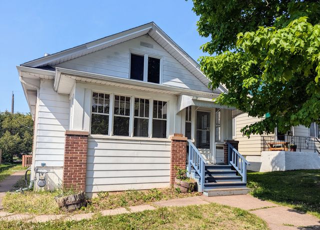 1307 N  20th Ave E, Duluth, MN 55812