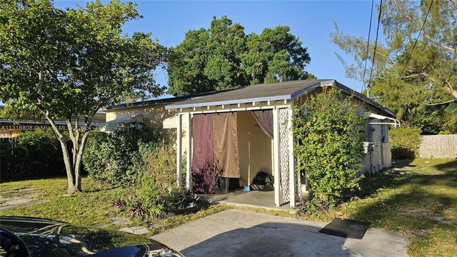 723 NW 15th Way, Fort Lauderdale, FL 33311