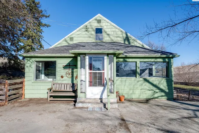 952 Carothers Rd, Pullman, WA 99163