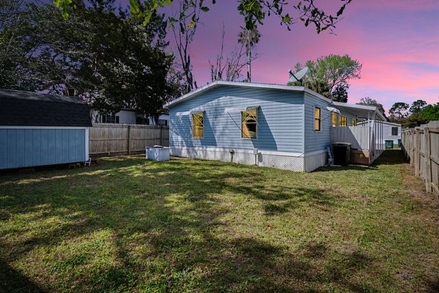 7624 Timberwood Dr, Jacksonville, FL 32256
