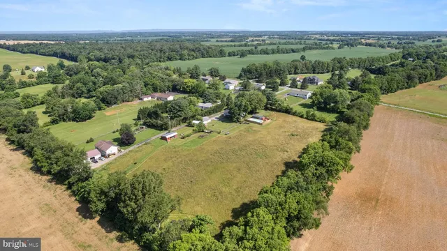 85 Keala Ct, Charles Town, WV 25414