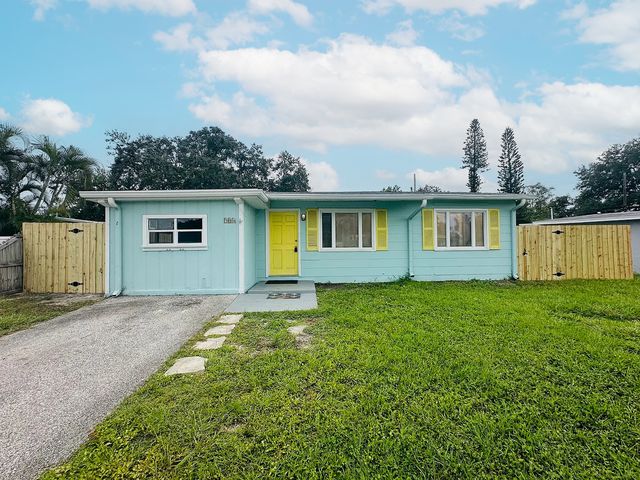 904 67th St S, Saint Petersburg, FL 33707