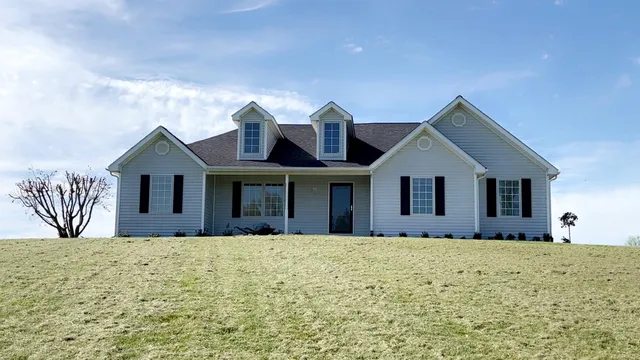 801 Waits Rd, Cynthiana, KY 41031