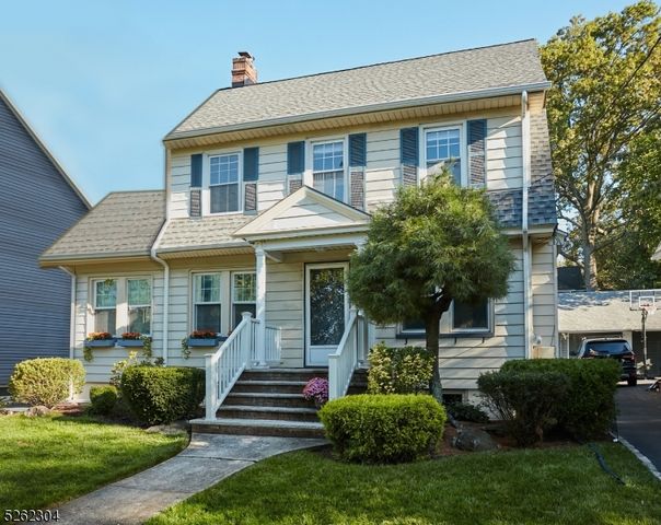 31 Plymouth Ave, Maplewood, NJ 07040