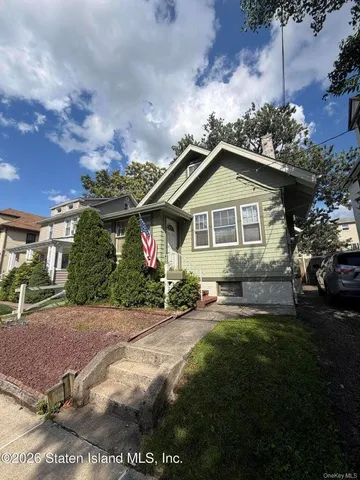 215 Demorest Avenue, Staten Island, NY 10314