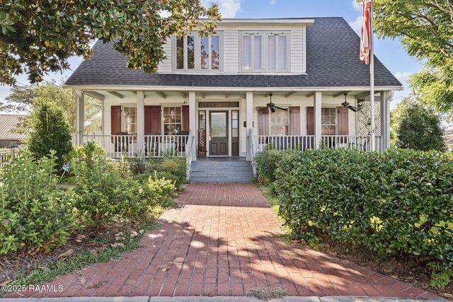 210 N  Washington St, Abbeville, LA 70510