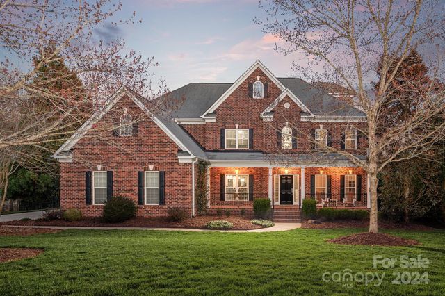 1345 Waynewood Dr, Waxhaw, NC 28173