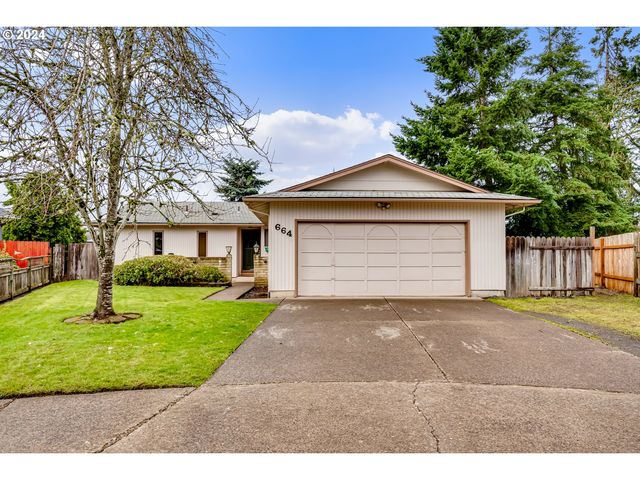 664 70th St, Springfield, OR 97478