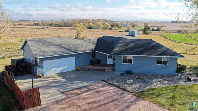 25218 482nd Ave, Garretson, SD 57030