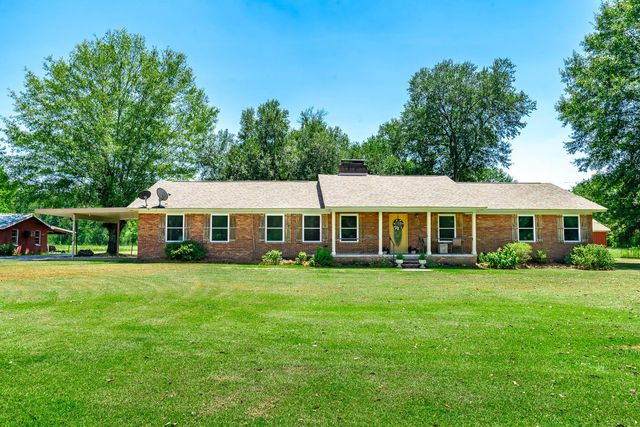 233 J D Broome Rd, Sumrall, MS 39482