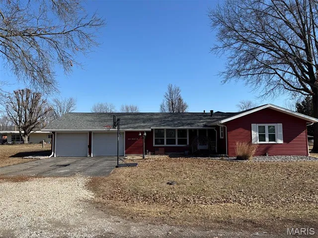 710 N  Maple St, Vandalia, MO 63382