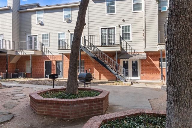 600 Bagby Ave #4D, Waco, TX 76706