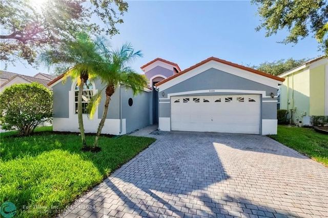 8400 NW 46th Dr, Coral Springs, FL 33067