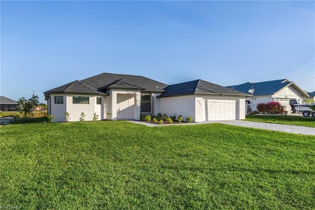 2227 SW 2nd Ter, Cape Coral, FL 33991