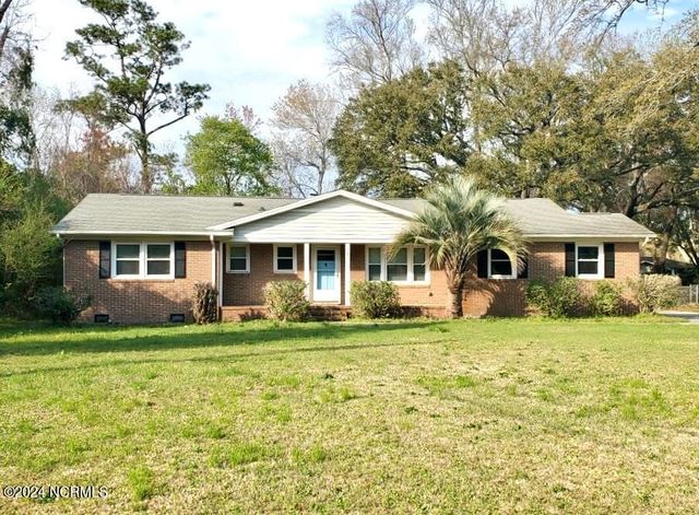 73 Pelican Point Rd, Wilmington, NC 28409
