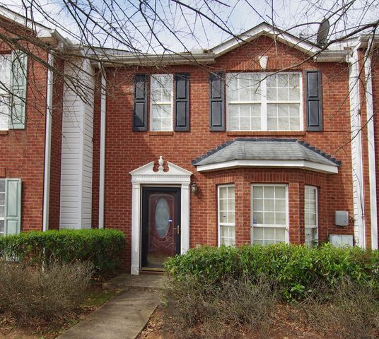 5625 Strathmoor Manor Cir, Lithonia, GA 30058