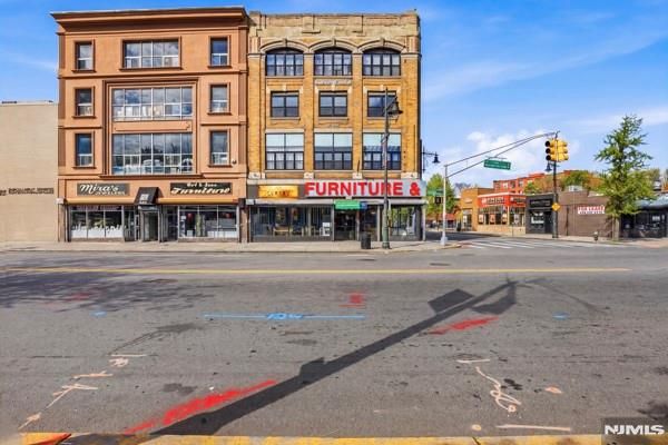 231 Market St, Paterson, NJ 07505