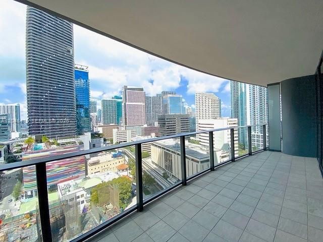1000 Brickell Plz #1914, Miami, FL 33131