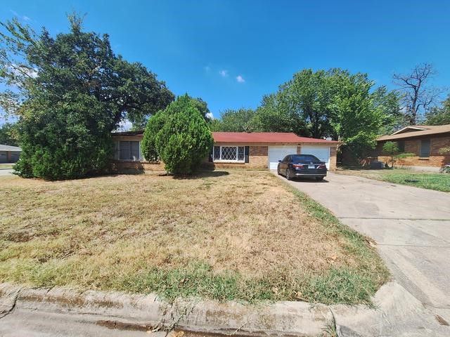 2112 Downey Dr, Fort Worth, TX 76112