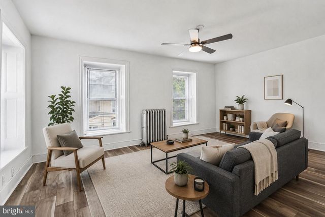 270 Dupont St, Philadelphia, PA 19128