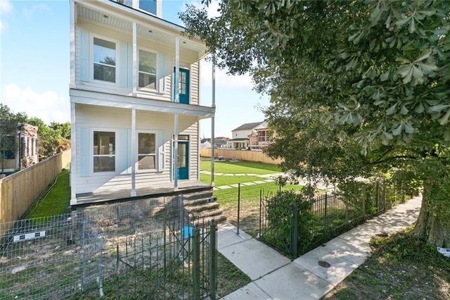 4319 Hamilton St, New Orleans, LA 70118