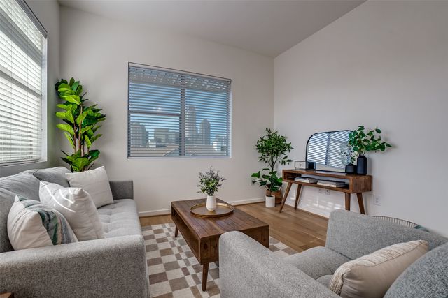 3015 Bryan St #3B, Dallas, TX 75204