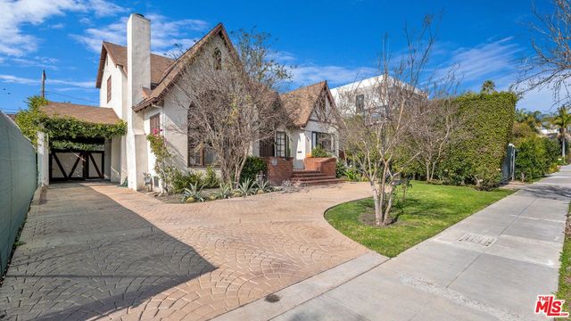 159 N  Le Doux Rd, Beverly Hills, CA 90211