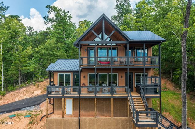775 Cartertown Rd, Gatlinburg, TN 37738