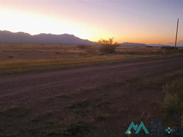 Calma Rd SE, Deming, NM 88030