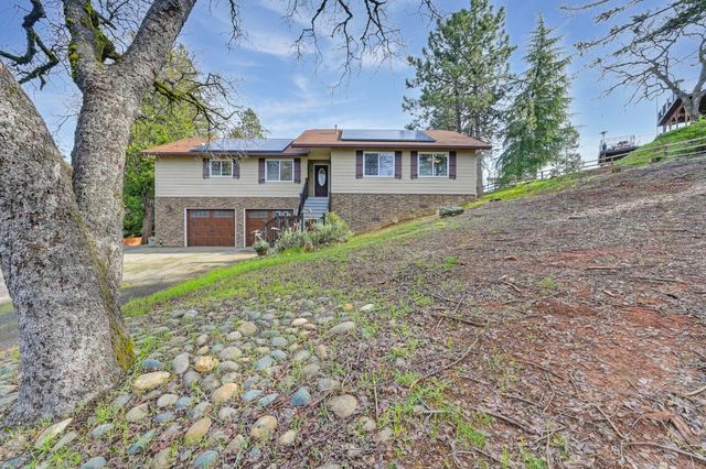2017 Blue Mountain Ct, Cool, CA 95614