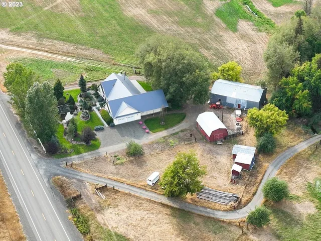 78382 W  Highway 82, Wallowa, OR 97885