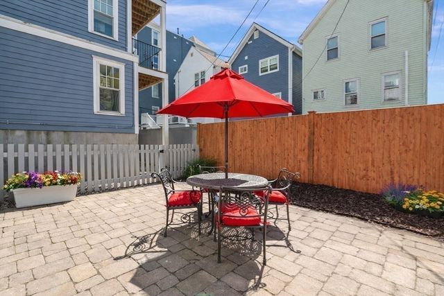 139 W  6th St #1, South Boston, MA 02127