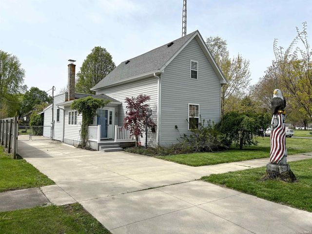 425 W  4th St, Rochester, IN 46975