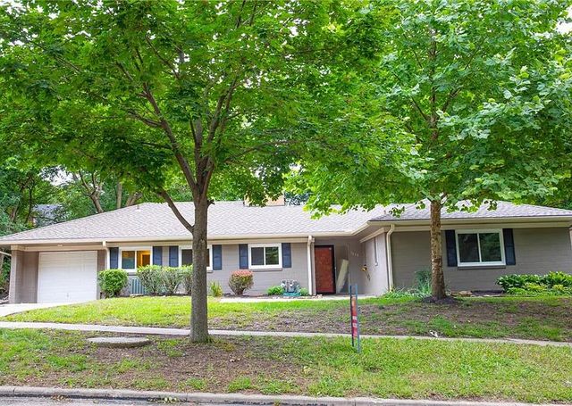 1638 Indiana St, Lawrence, KS 66044