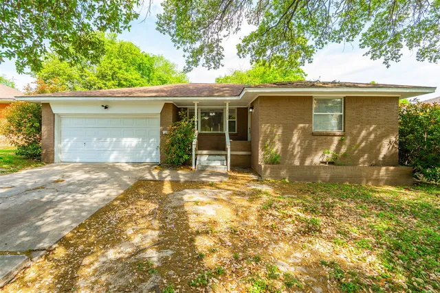 1115 Indian Creek Trl, Dallas, TX 75241