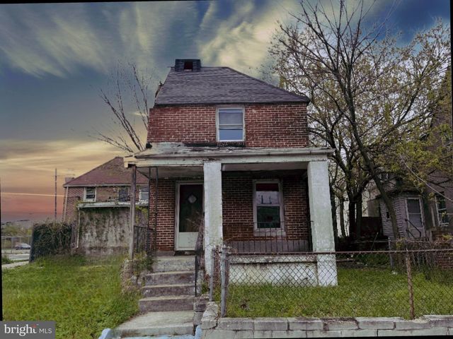 1102 Brown St, Chester, PA 19013
