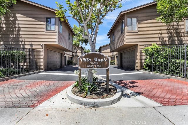 579 Wendy Ln, Costa Mesa, CA 92627