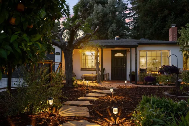 190 E  Middlefield Rd, Mountain View, CA 94043