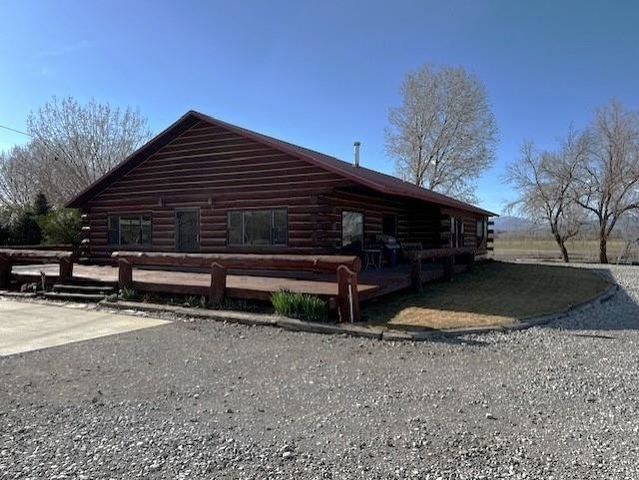 1023 Road 17, Lovell, WY 82431