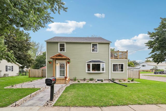 303 S  Main St, New Lisbon, WI 53950
