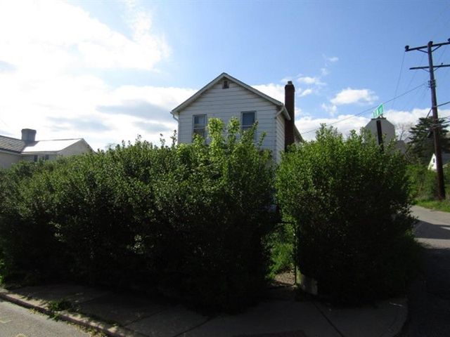 602 7th Ave, Carnegie, PA 15106