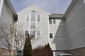 64 Allenberry Dr, Hanover Township, PA 18706