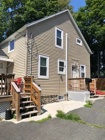 4 Walcott St #1, Hopkinton, MA 01748