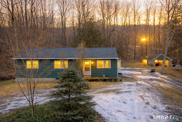 15 Connelly Road, New Milford, CT 06776