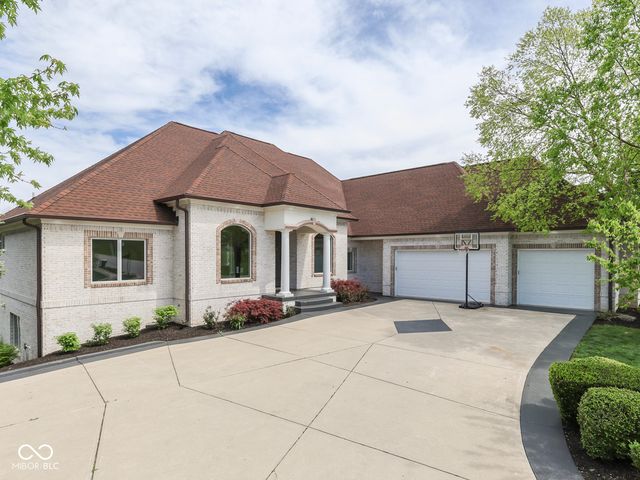 5192 Chancery Blvd, Greenwood, IN 46143