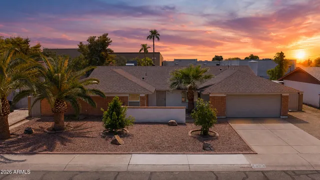 4237 W HARTFORD Avenue, Glendale, AZ 85308