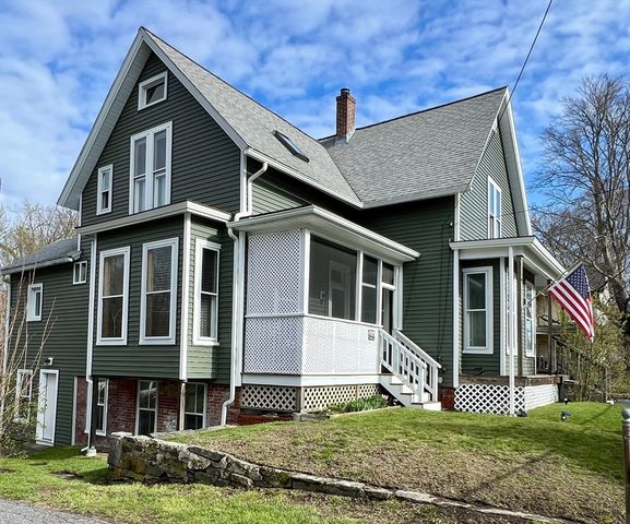96 Chase Ave, Webster, MA 01570