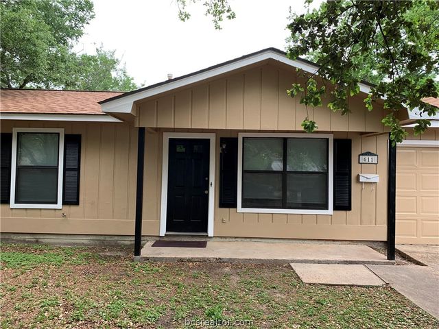 611 Fairview Ave, College Station, TX 77840