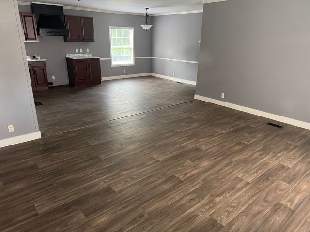379 Pointe Ln, Lafayette, TN 37083